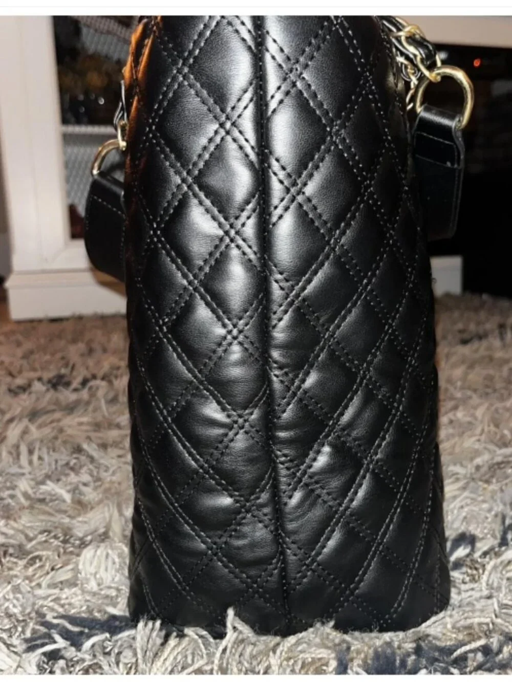 Black Quilted Designer Inspired bag with gold-tone hardware - Picture 3 of 4